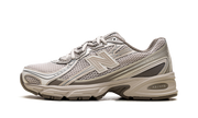 740 "Dockside timberwolf sea salt" U740AS2