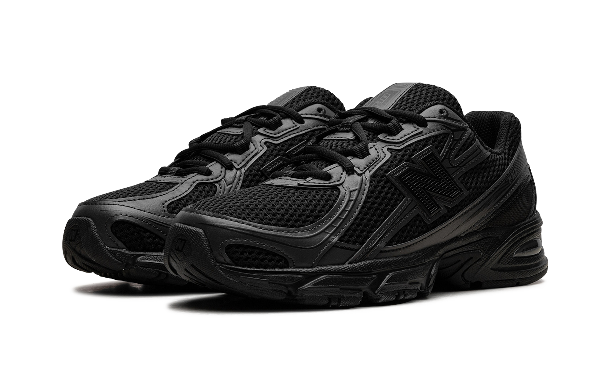740 "Triple black" U740BO2