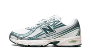 740 "White / marsh green" U740GR2