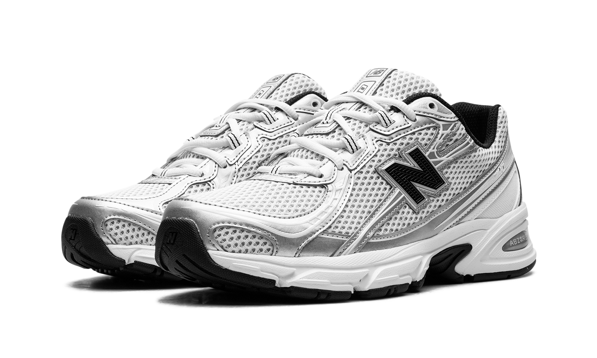 740 "White silver metallic navy" U740NW2