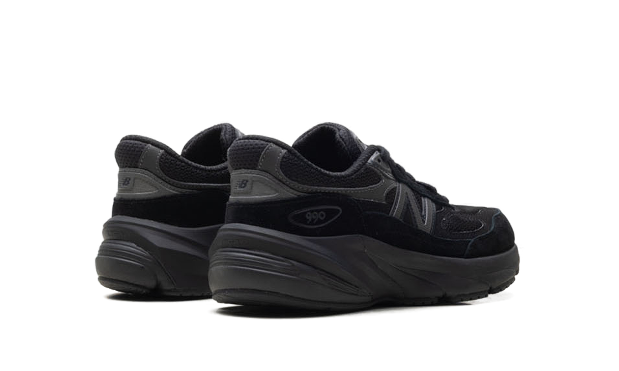 990v6 GS "Triple black" GC990BB6
