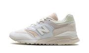 997.5 "Miusa kith easter white ice blue peach" U9975KT