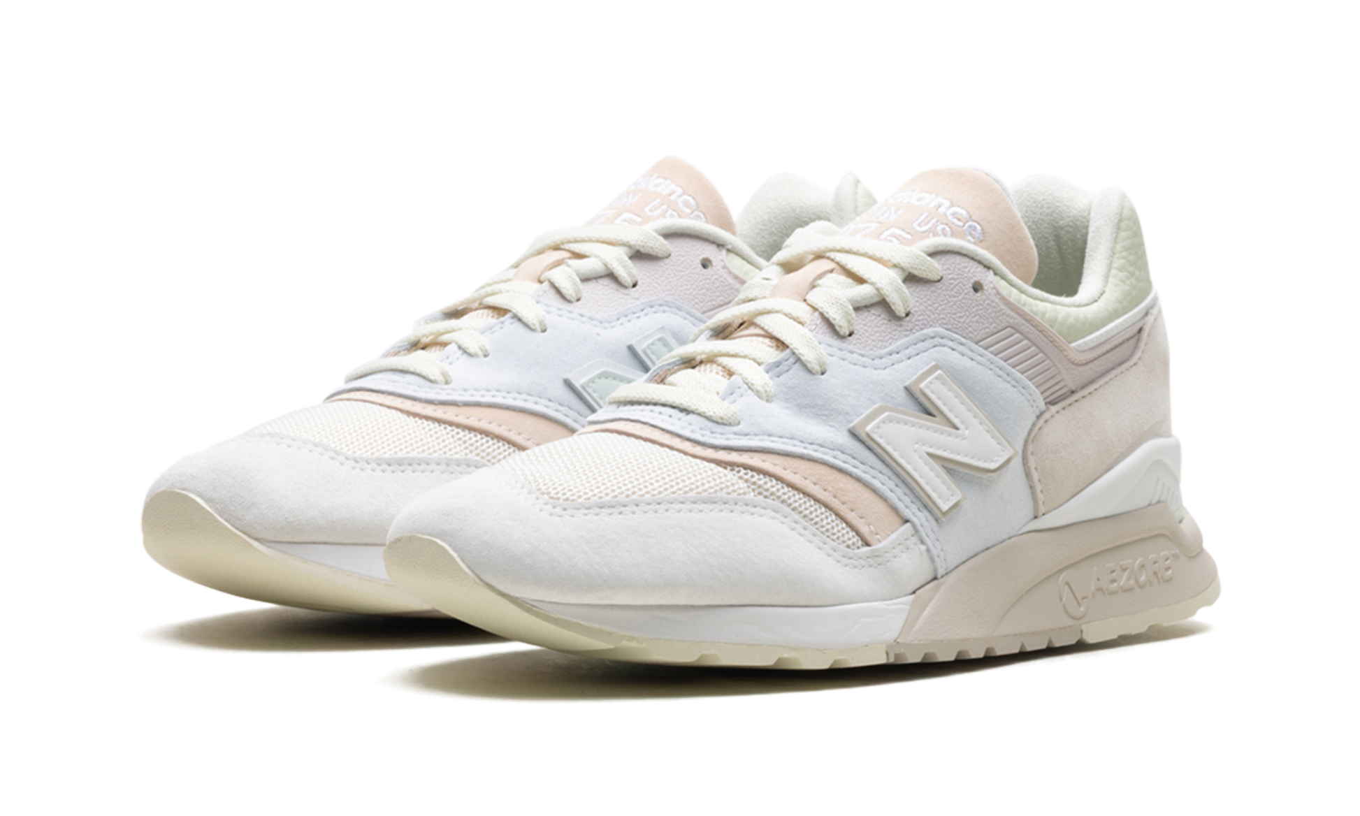 997.5 "Miusa kith easter white ice blue peach" U9975KT