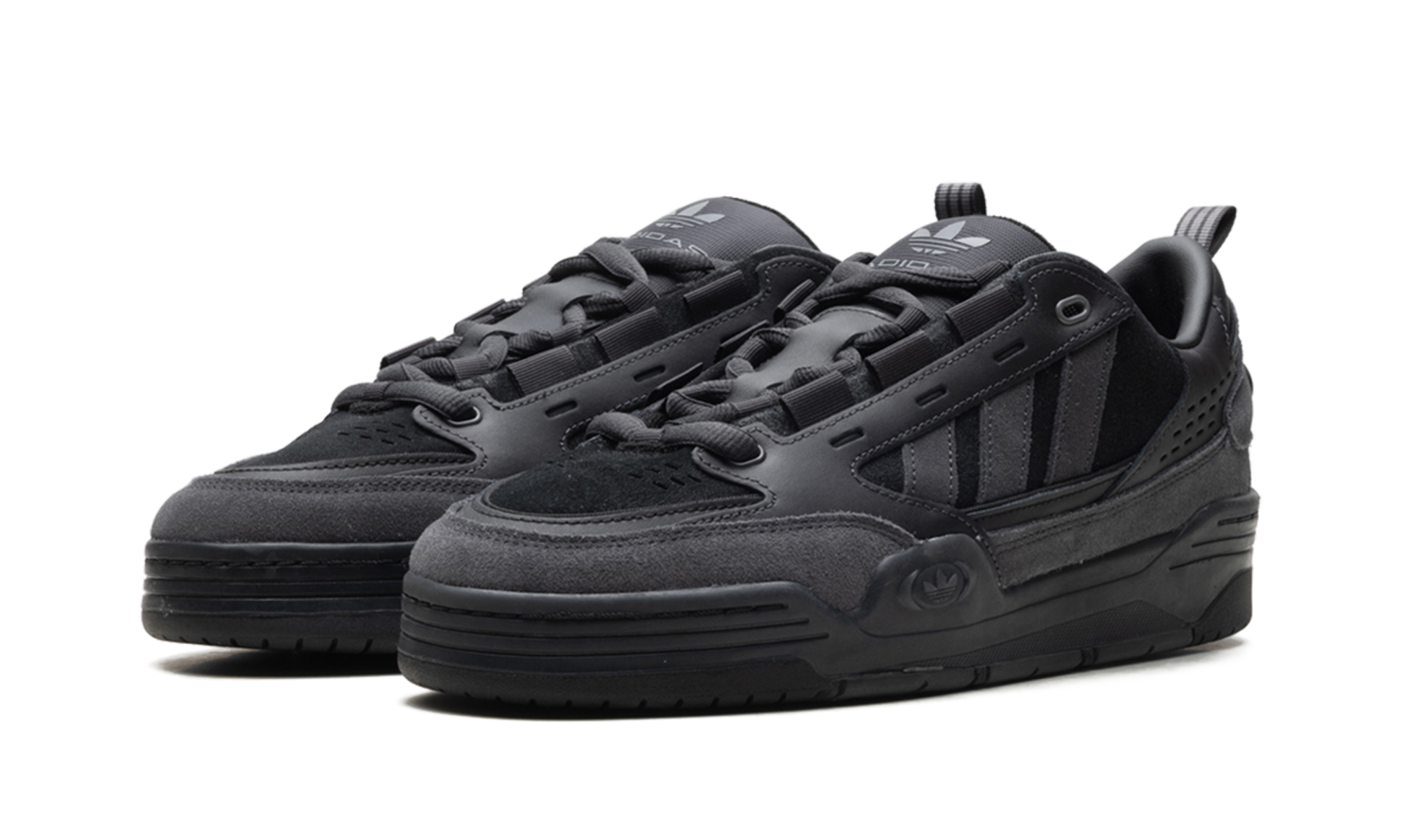 Adi2000 "Core black / utility black / utility black" GX4634