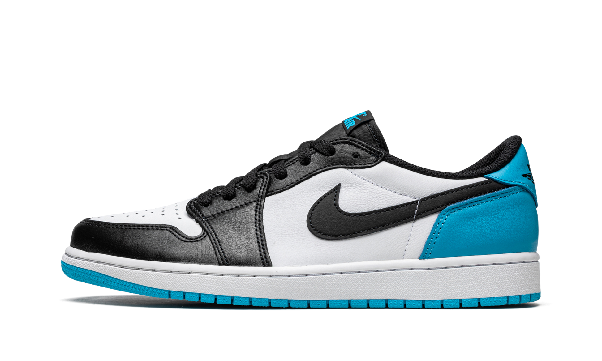 Air Jordan 1 Low OG "Unc" CZ0790 104