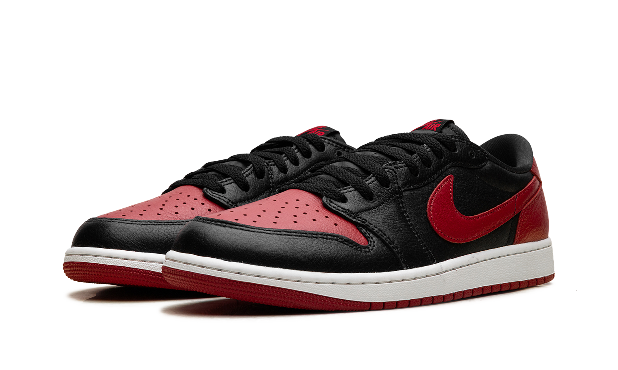 Air Jordan 1 RETRO Low OG "Banned (2026)" IW6276 001