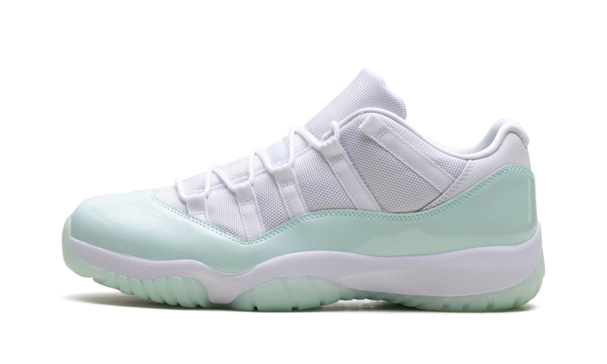 Air Jordan 11 Low Women "Igloo" AH7860 103