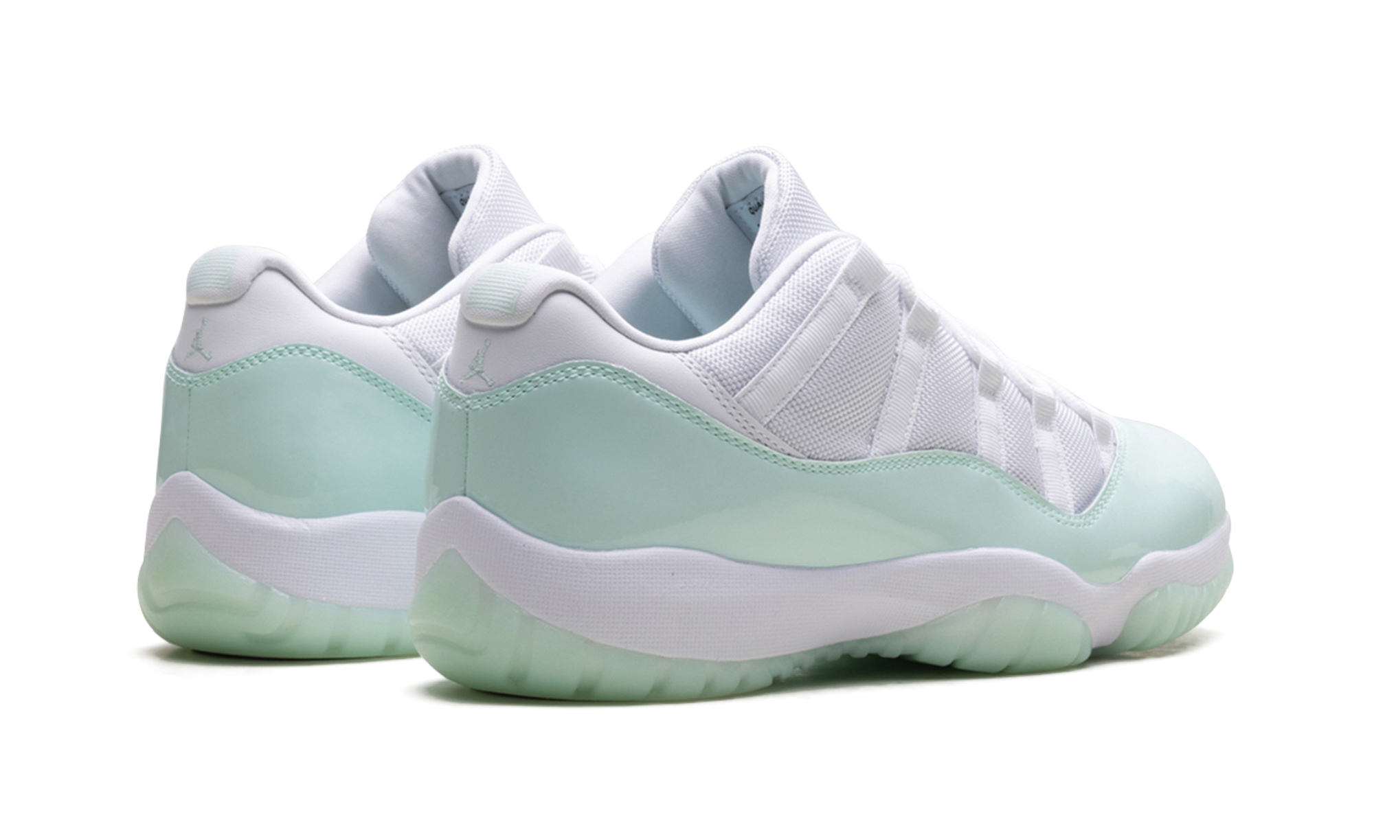 Air Jordan 11 Low Women "Igloo" AH7860 103