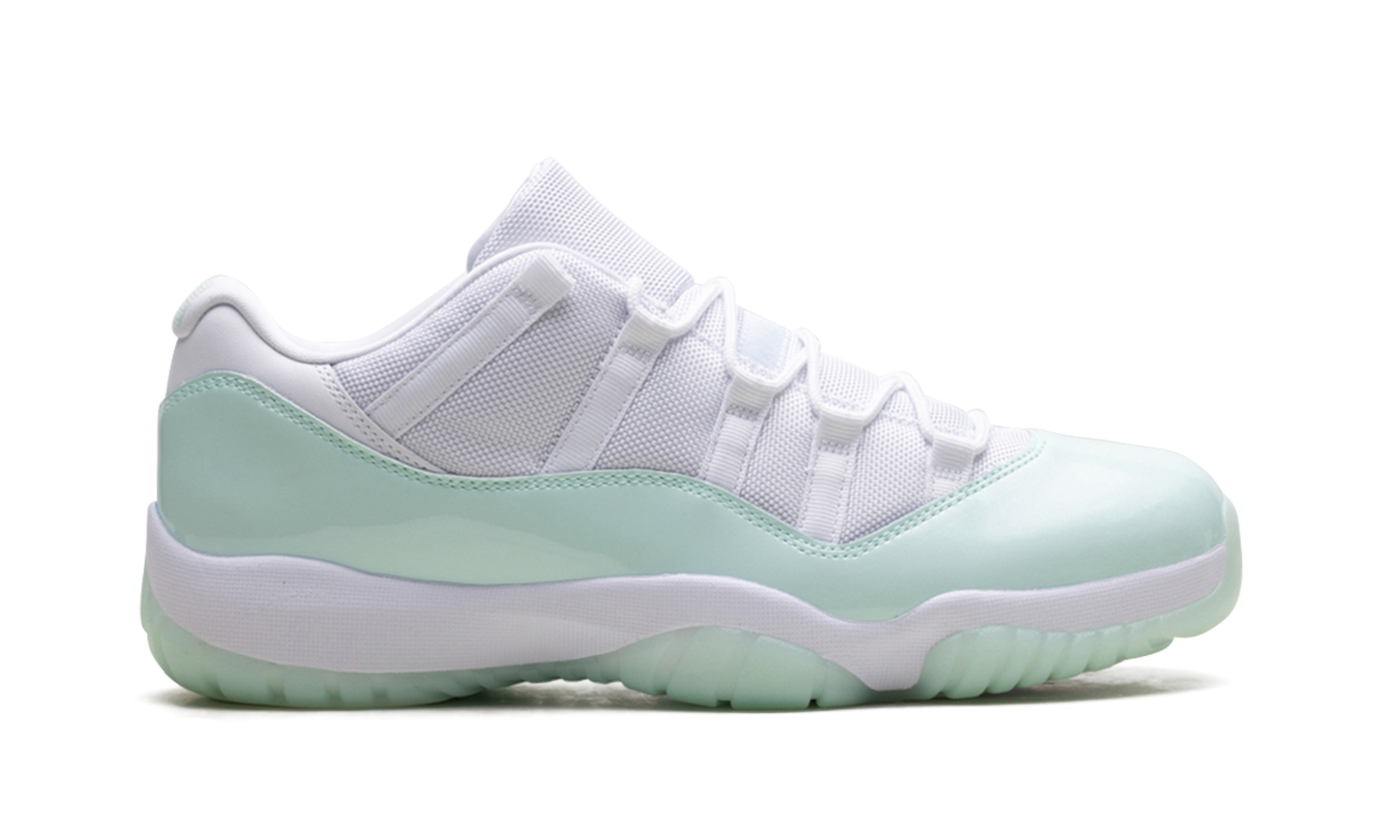 Air Jordan 11 Low Women "Igloo" AH7860 103