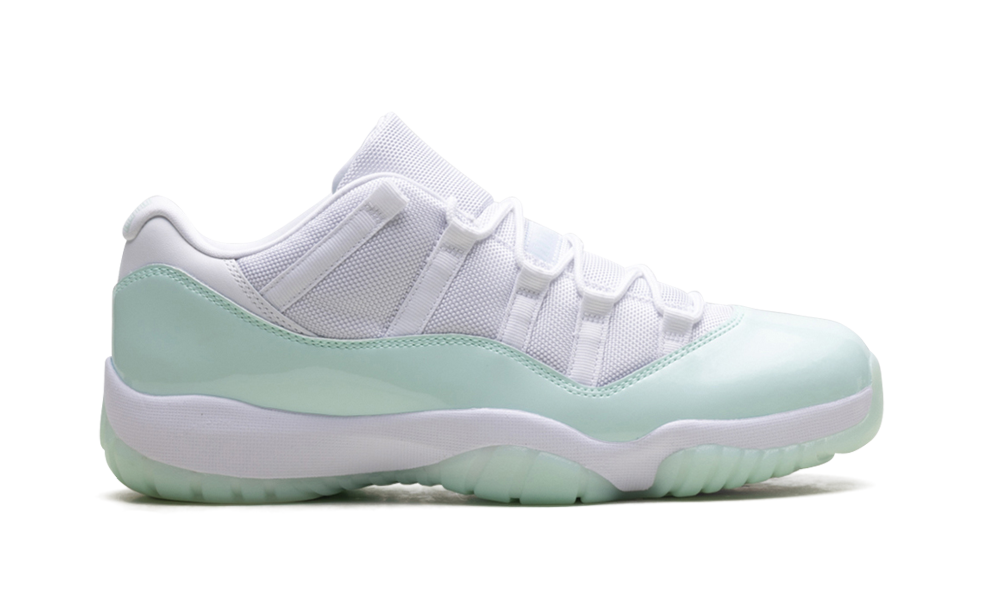 Air Jordan 11 Low Women "Igloo" AH7860 103