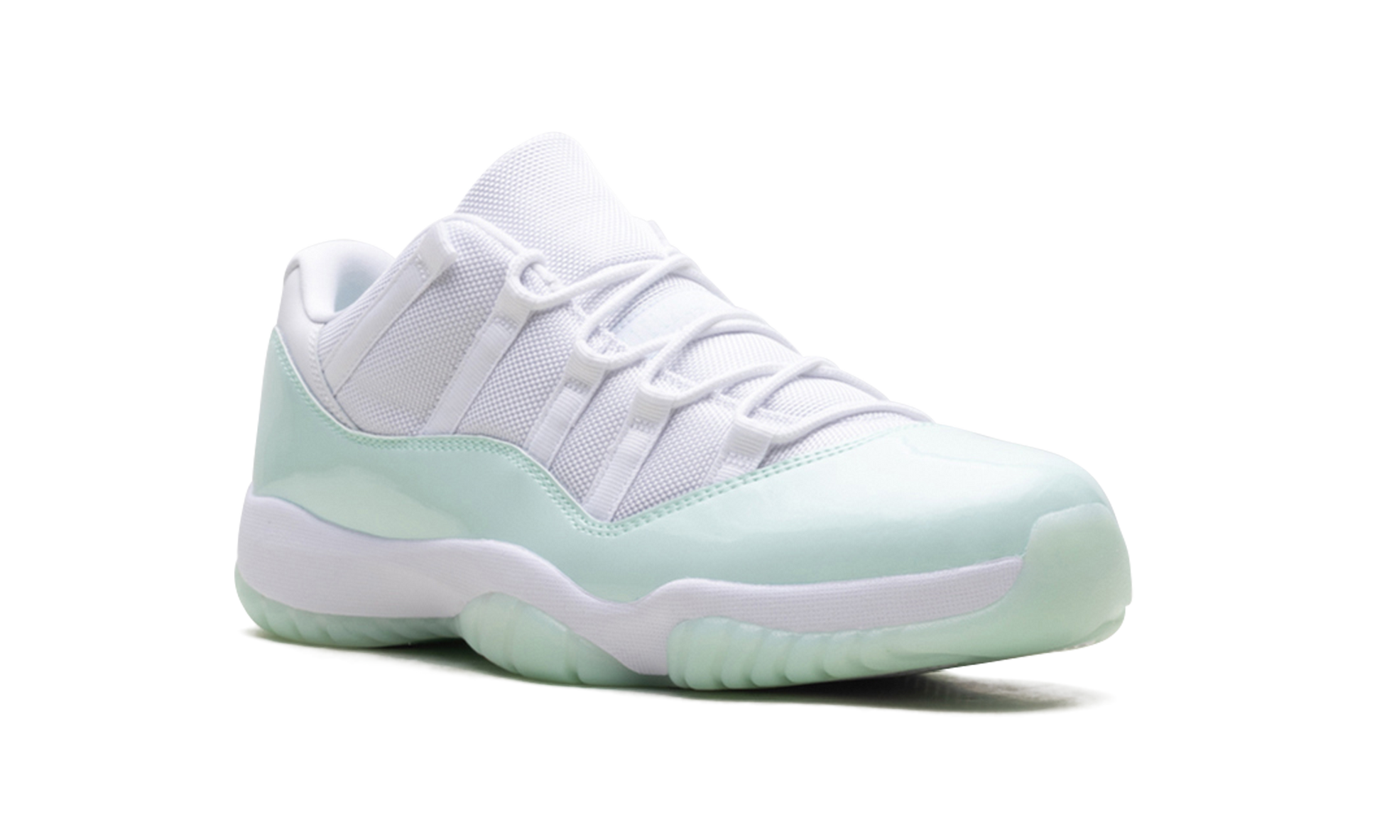 Air Jordan 11 Low Women "Igloo" AH7860 103