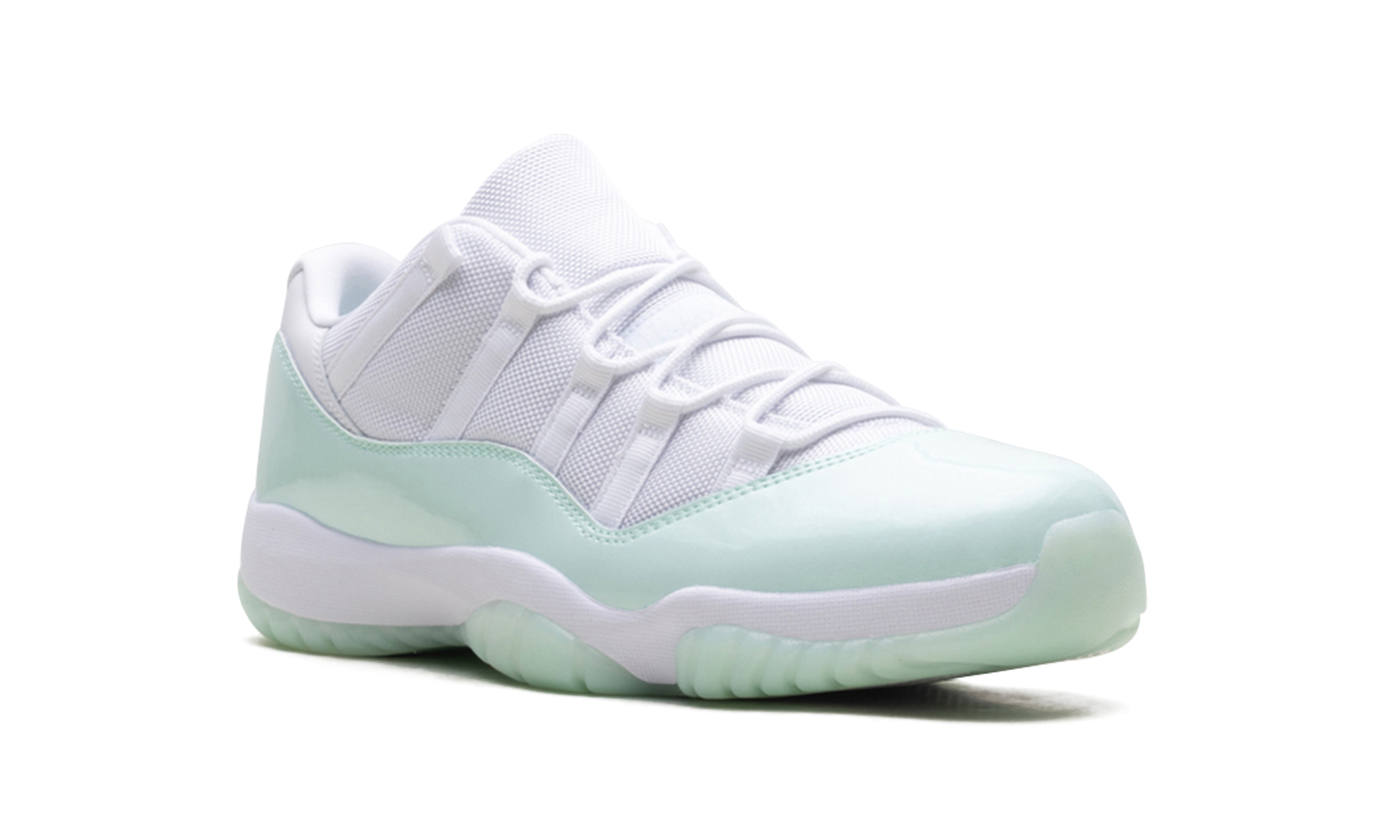 Air Jordan 11 Low Women "Igloo" AH7860 103