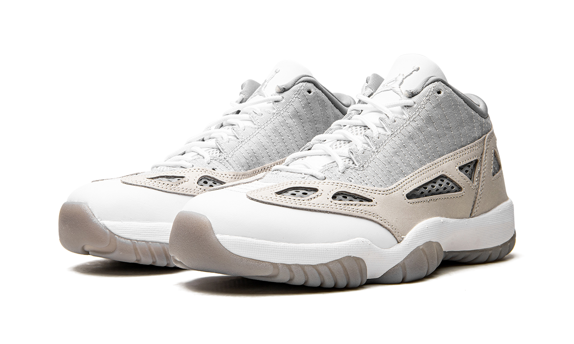 Air Jordan 11 RETRO Low Ie "'light orewood brown'" 919712 102
