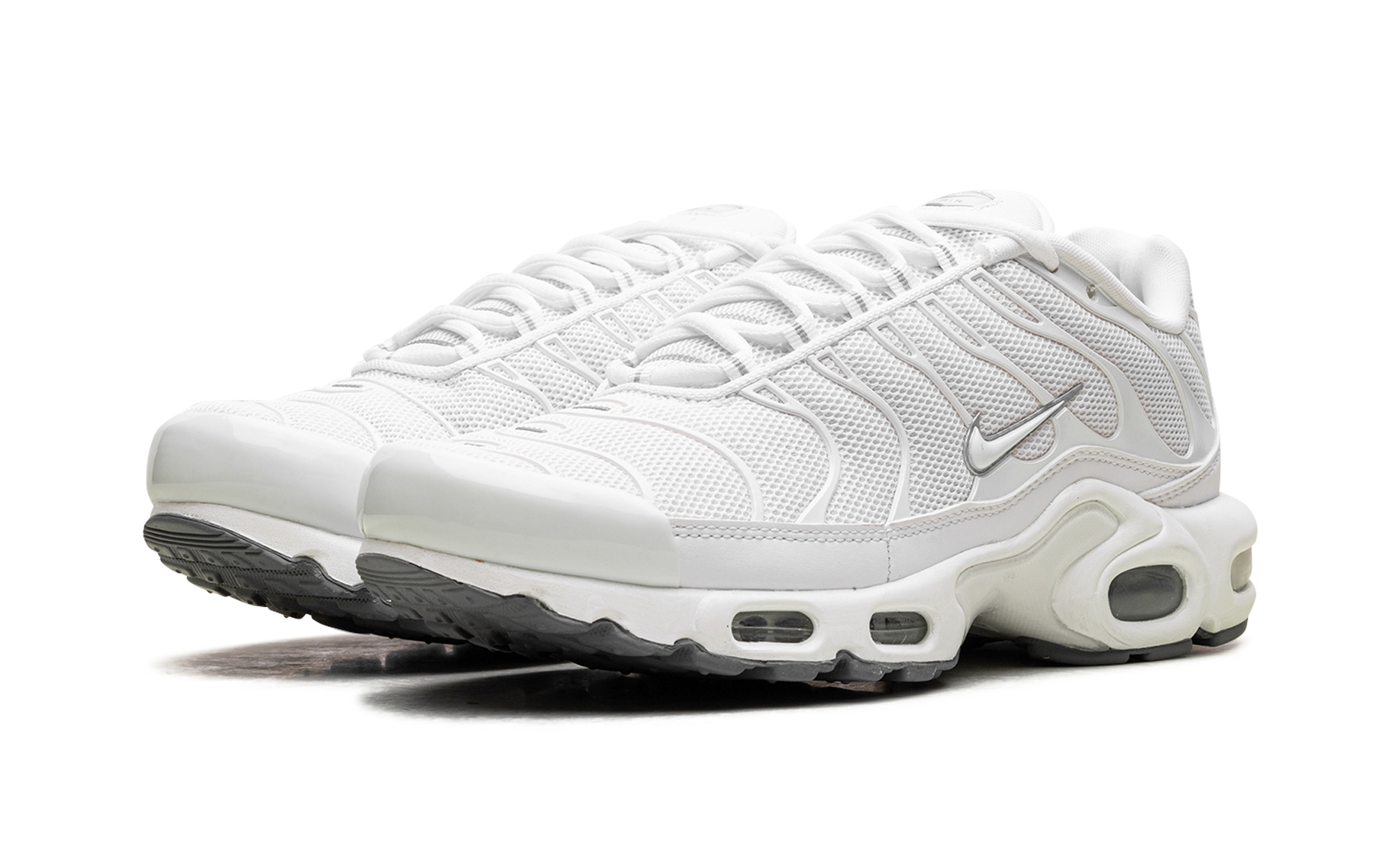 Air Max Plus "Triple white" 604133 139