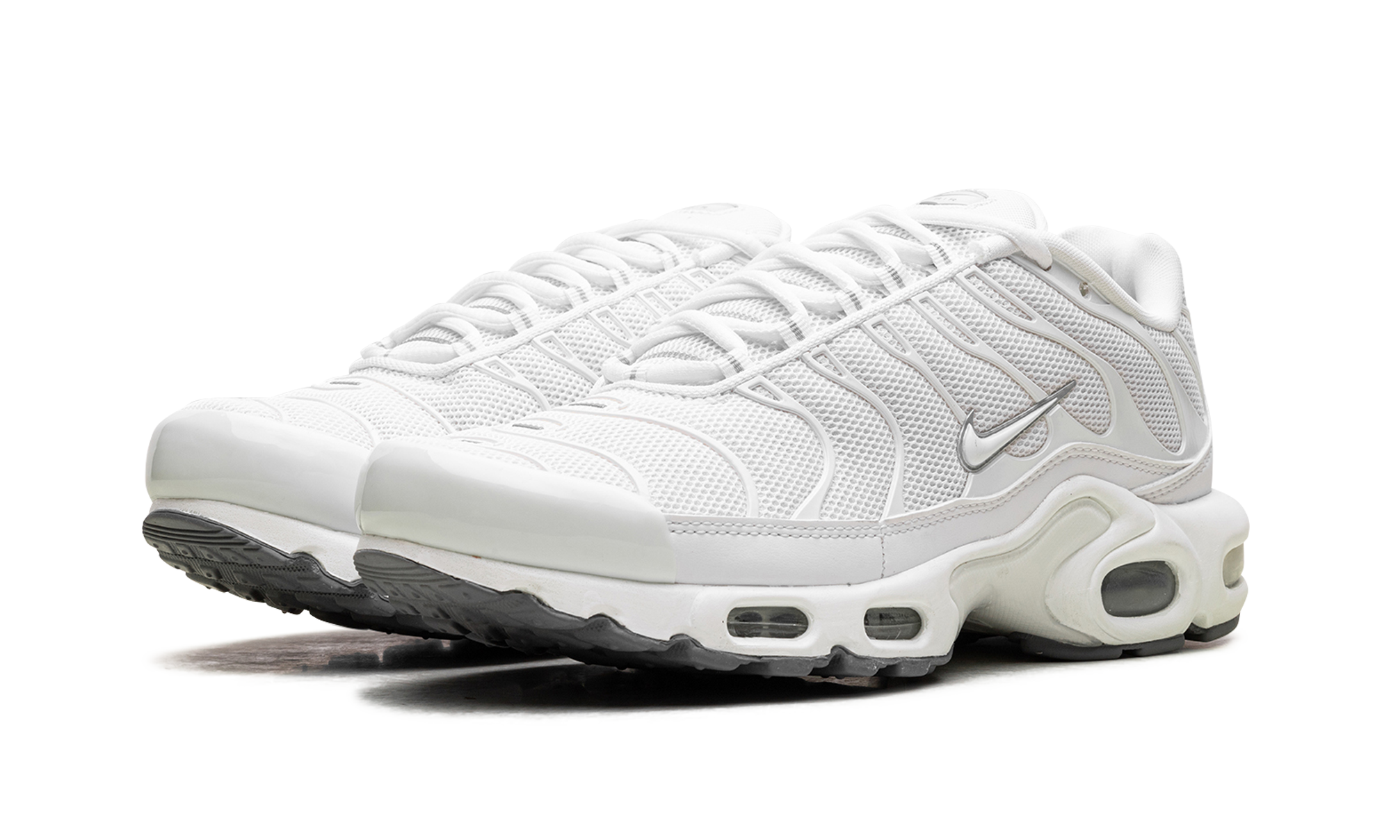 Air Max Plus "Triple white" 604133 139