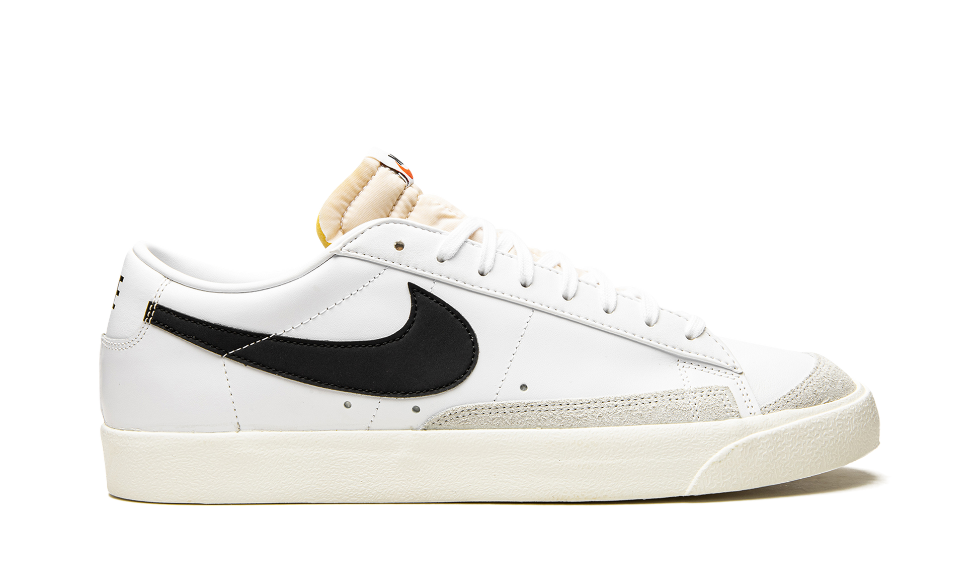 Blazer Low '77 Vintage "White / black" DA6364 101