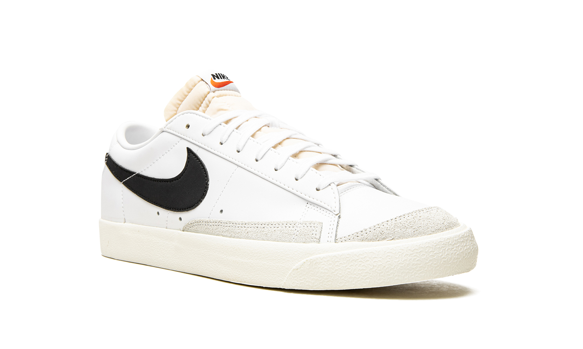 Blazer Low '77 Vintage "White / black" DA6364 101