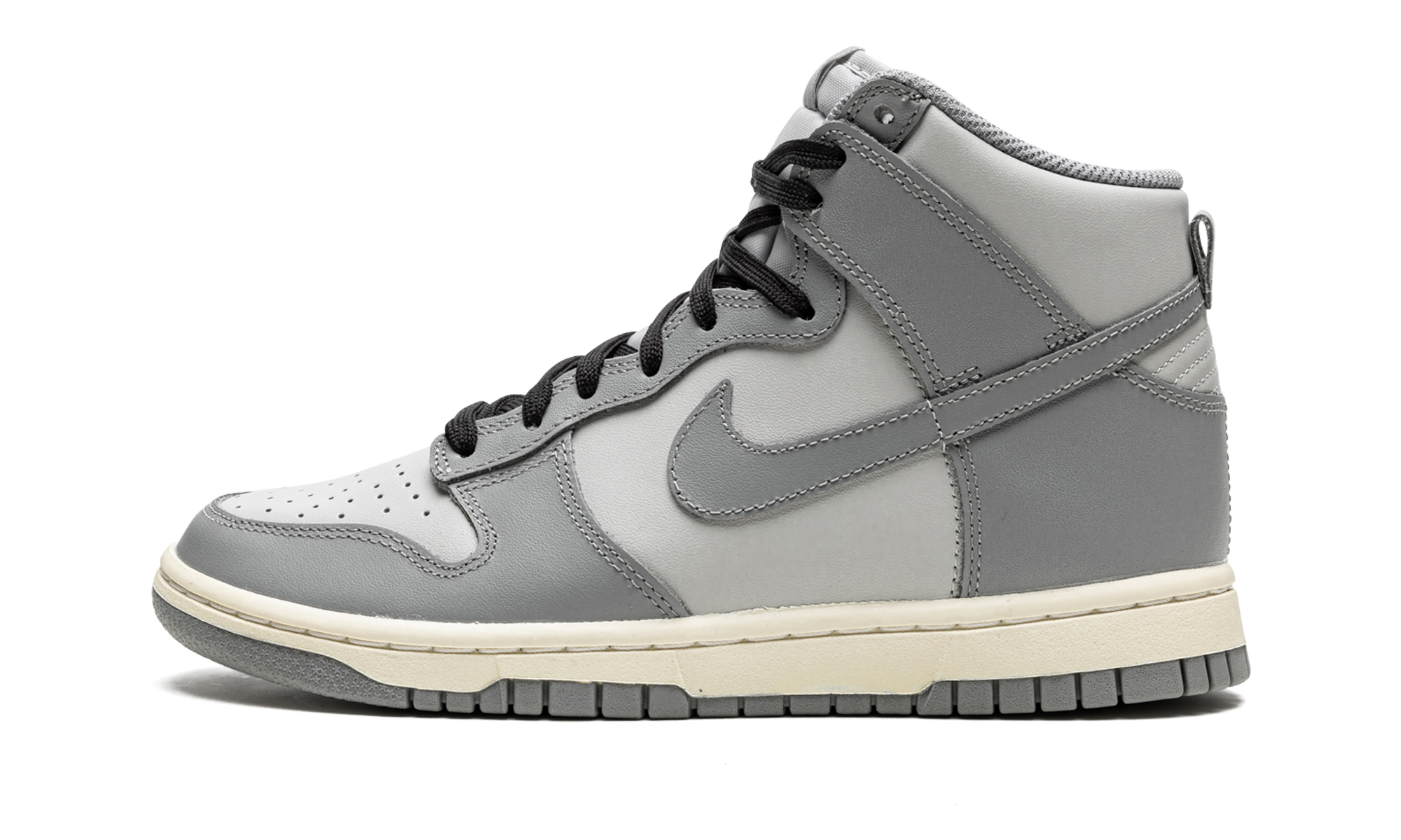 Dunk High Women "Aged" DD1869 001