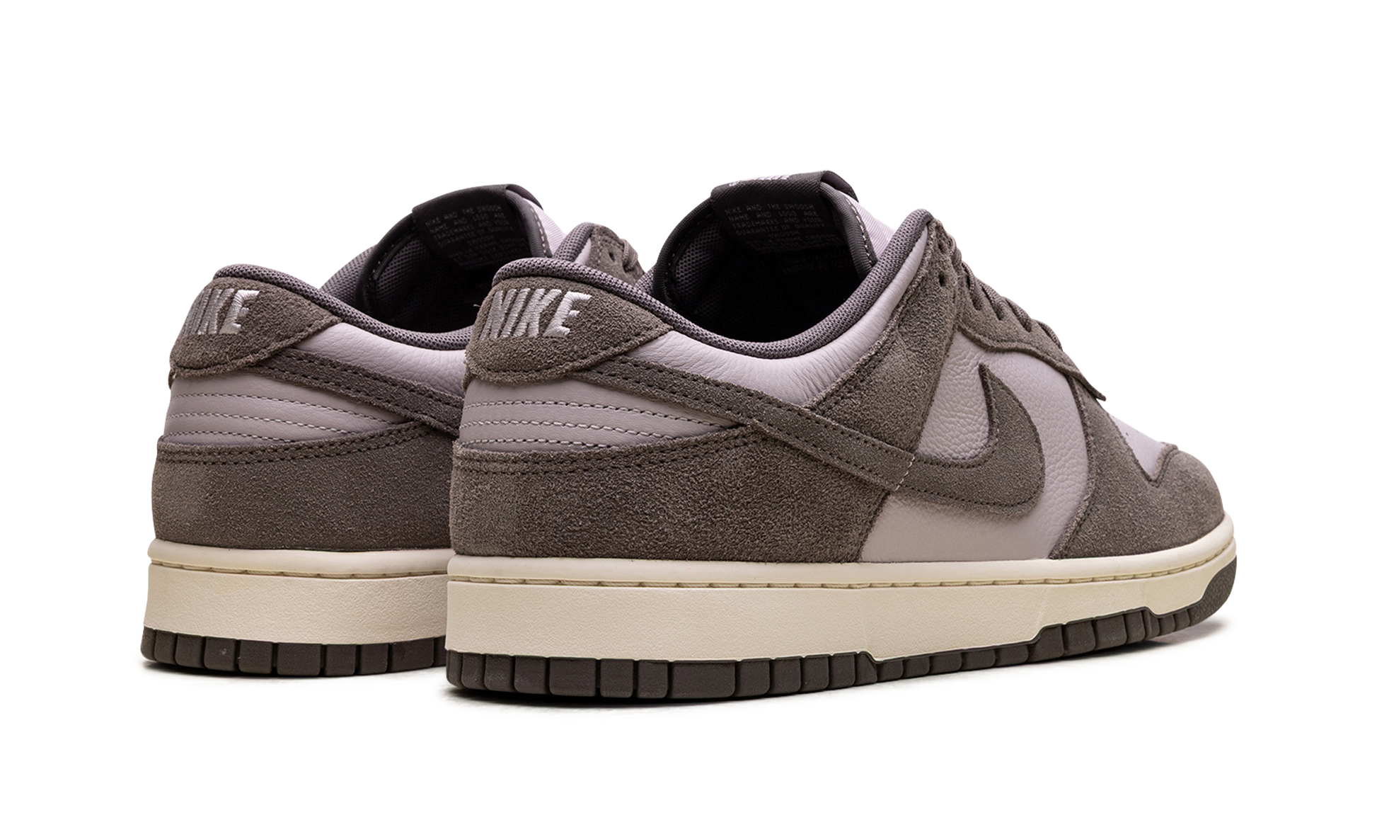 Dunk Low Se "Platinum violet" FQ8249 001