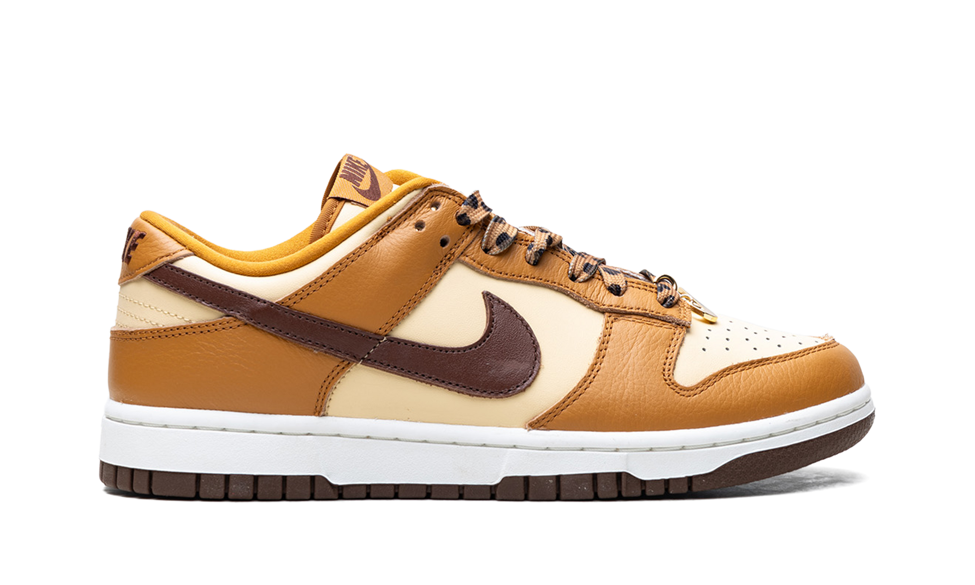 Dunk Low Se Women "Cherry charms - desert ochre" HQ7487 700