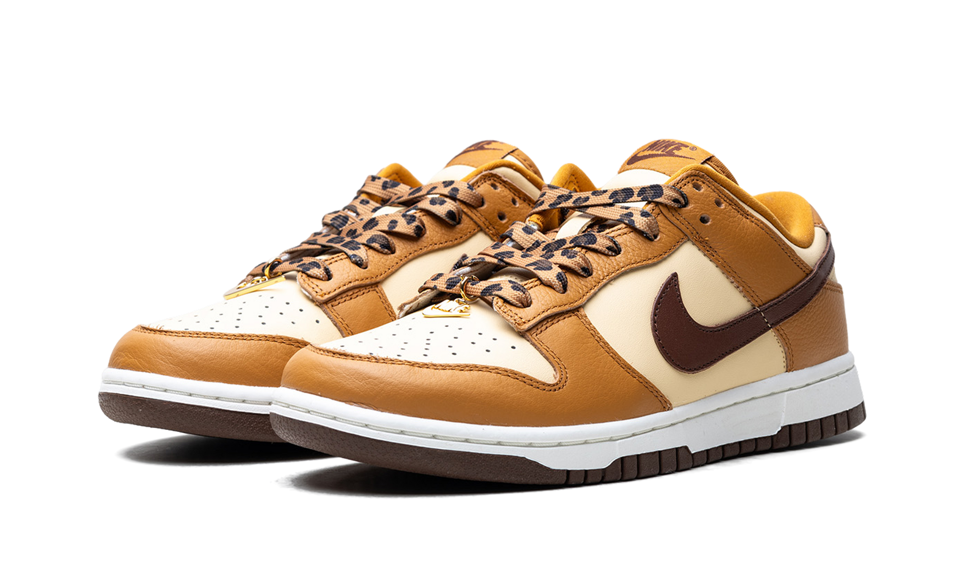 Dunk Low Se Women "Cherry charms - desert ochre" HQ7487 700