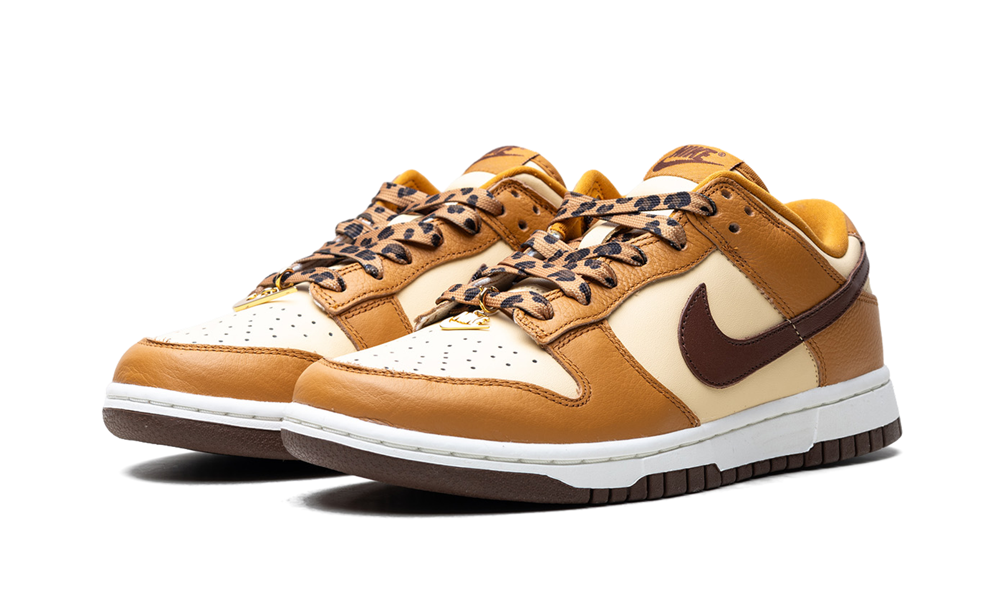Dunk Low Se Women "Cherry charms - desert ochre" HQ7487 700