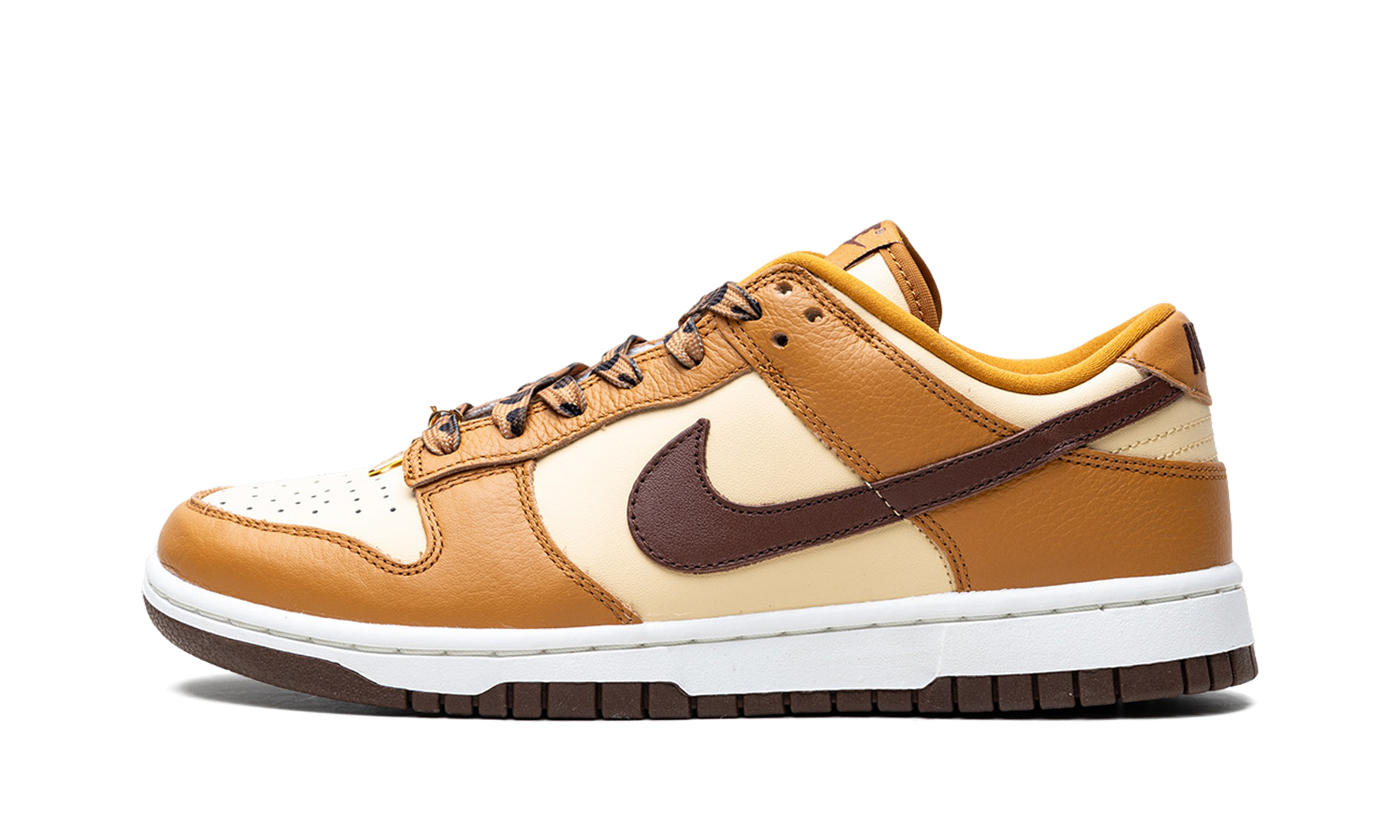 Dunk Low Se Women "Cherry charms - desert ochre" HQ7487 700