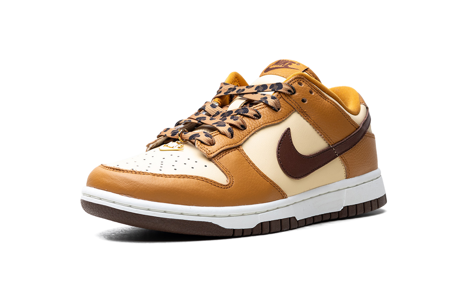 Dunk Low Se Women "Cherry charms - desert ochre" HQ7487 700