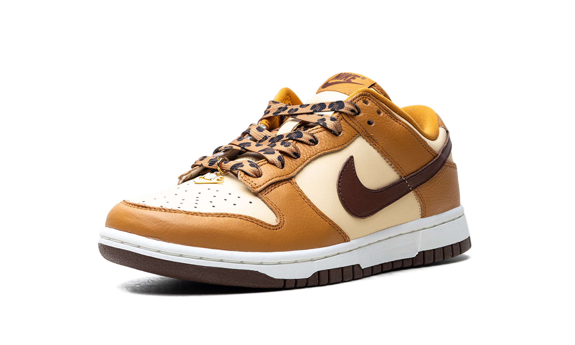 Dunk Low Se Women "Cherry charms - desert ochre" HQ7487 700