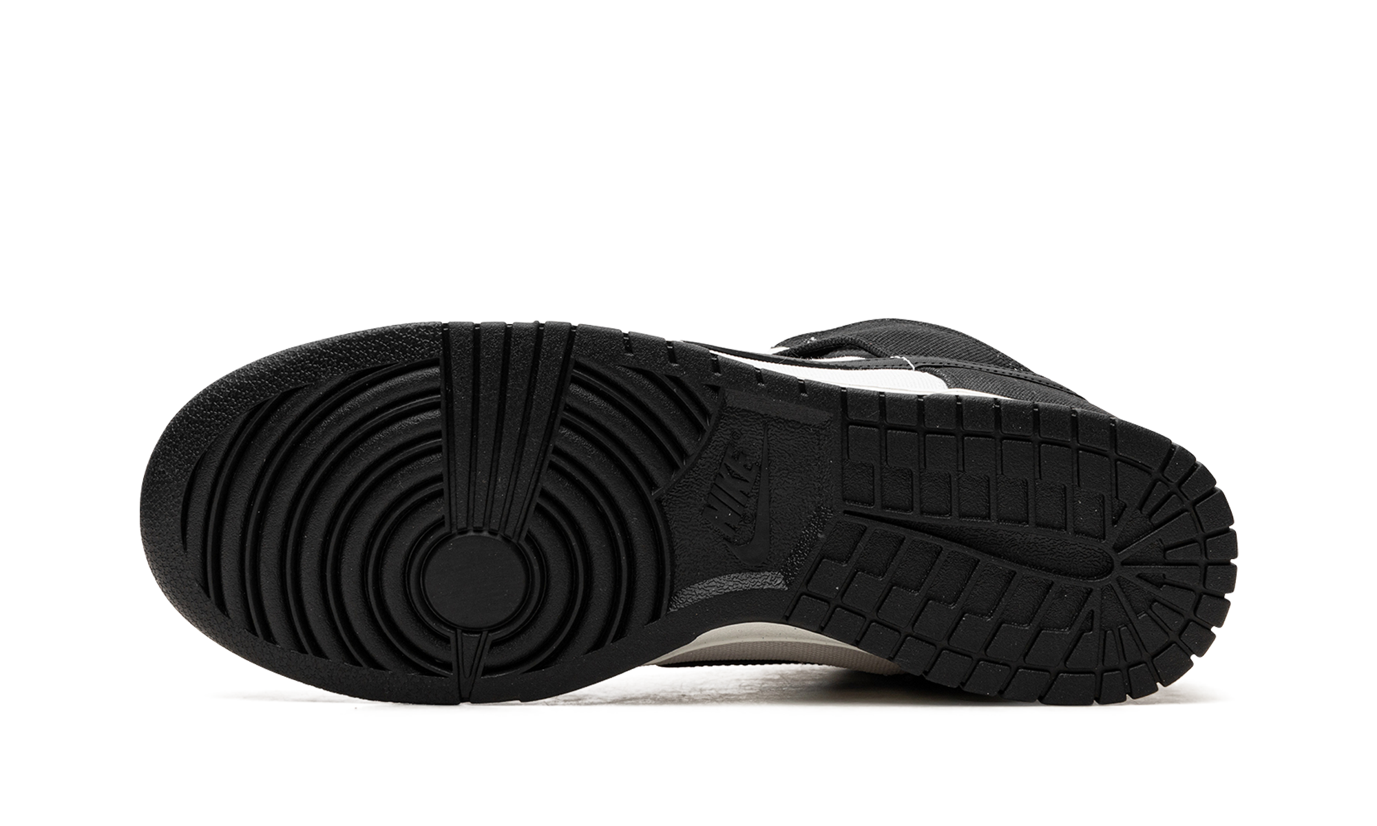 Dunk Mid "Black / white" DV0830 102