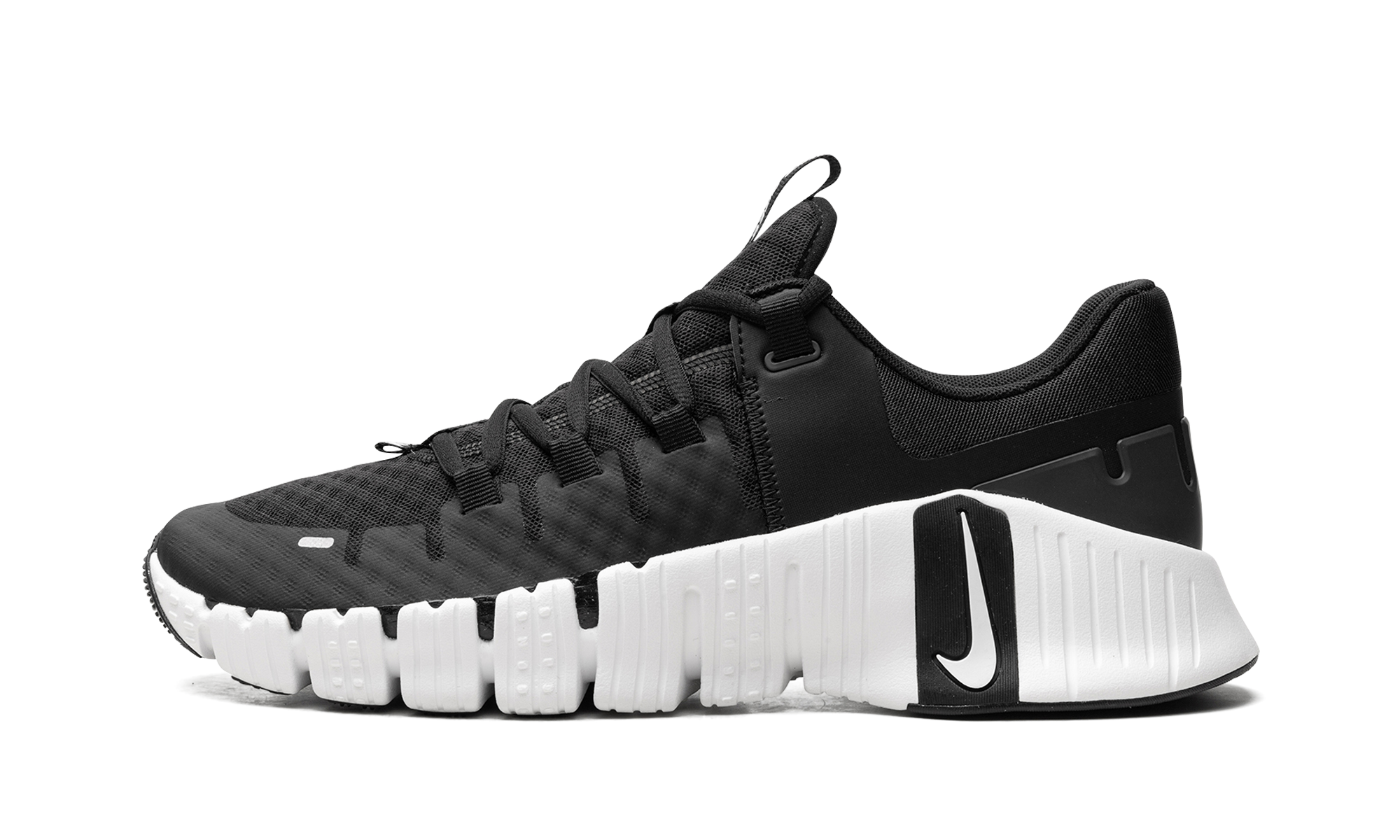 Free Metcon 5 "Black / white" DV3949 001