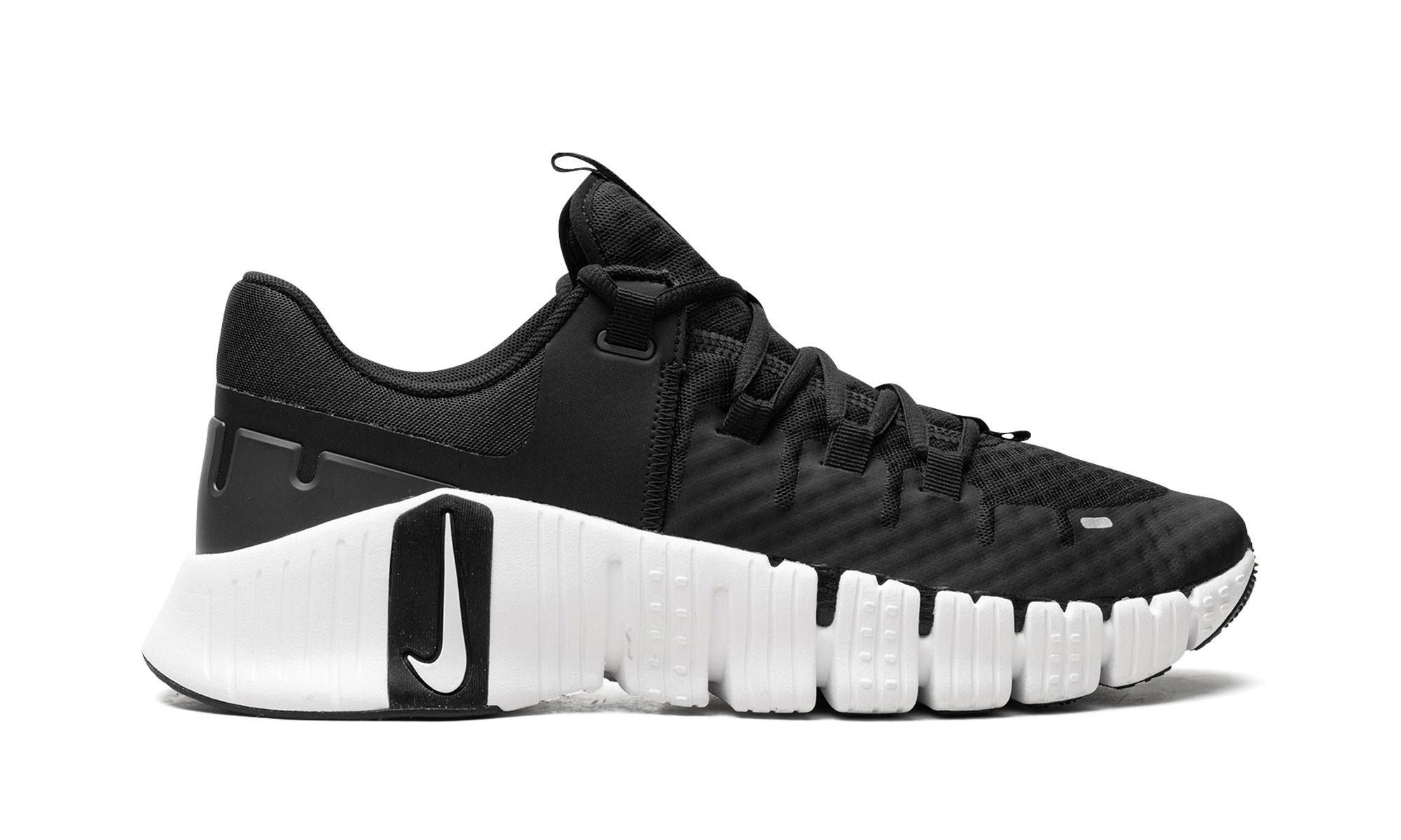 Free Metcon 5 "Black / white" DV3949 001