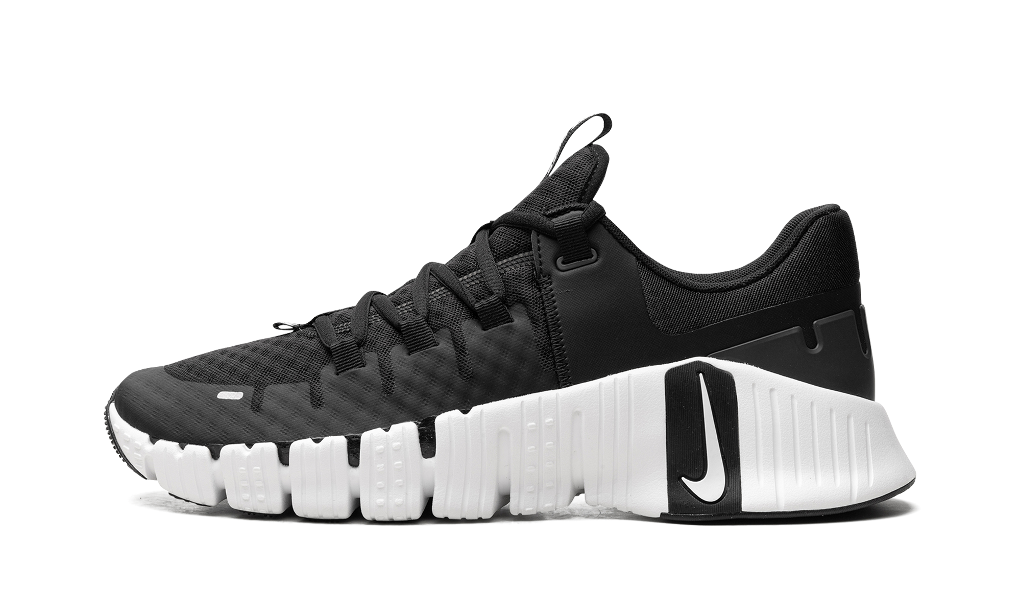 Free Metcon 5 "Black / white" DV3949 001