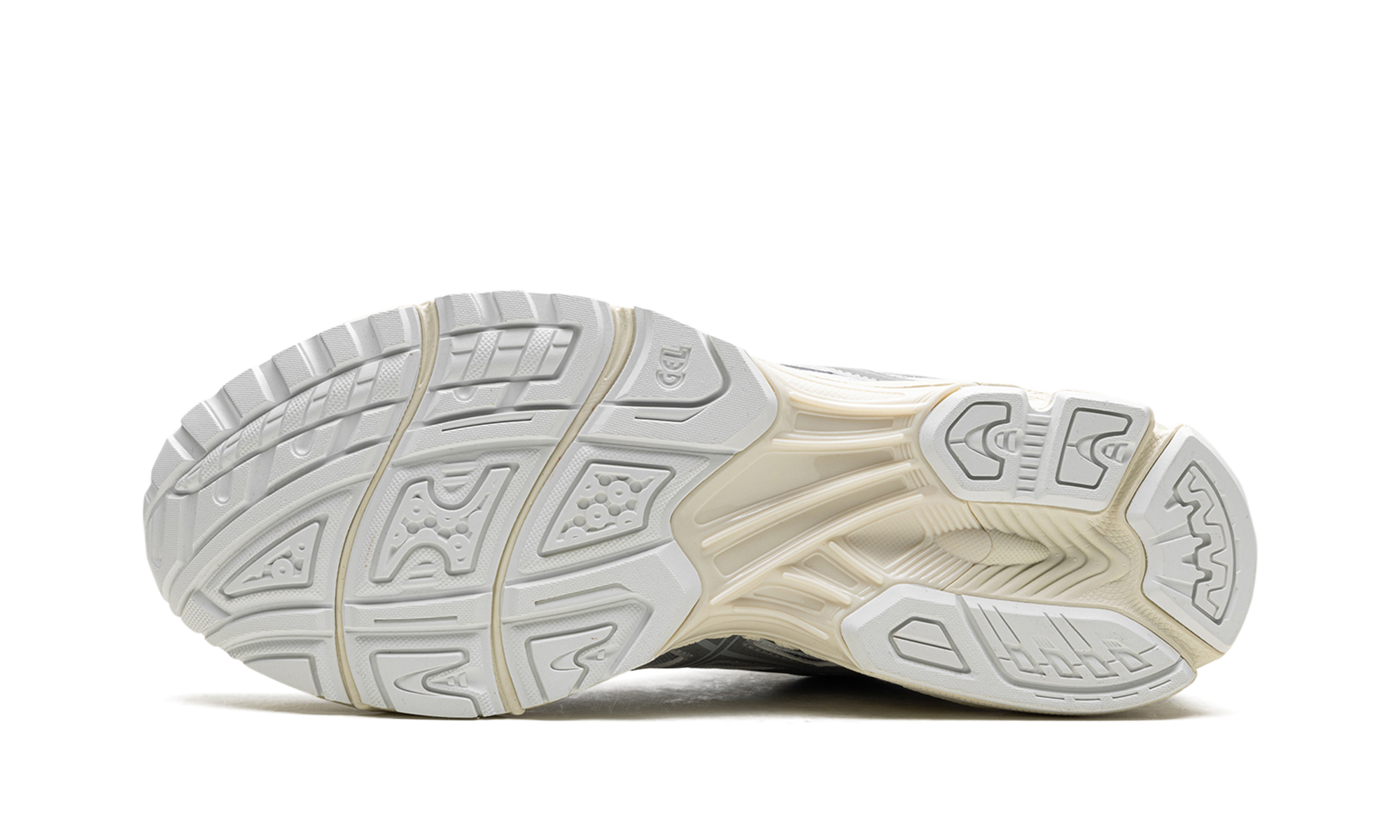 Gel-Nimbus 10.1 "Sheet rock" 1203A673 100
