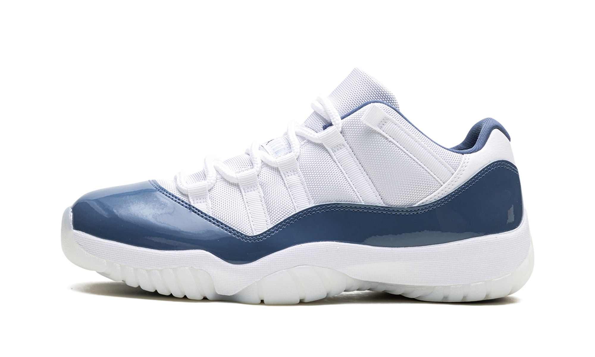 Jordan 11 RETRO Low "Diffused blue" FV5104 104