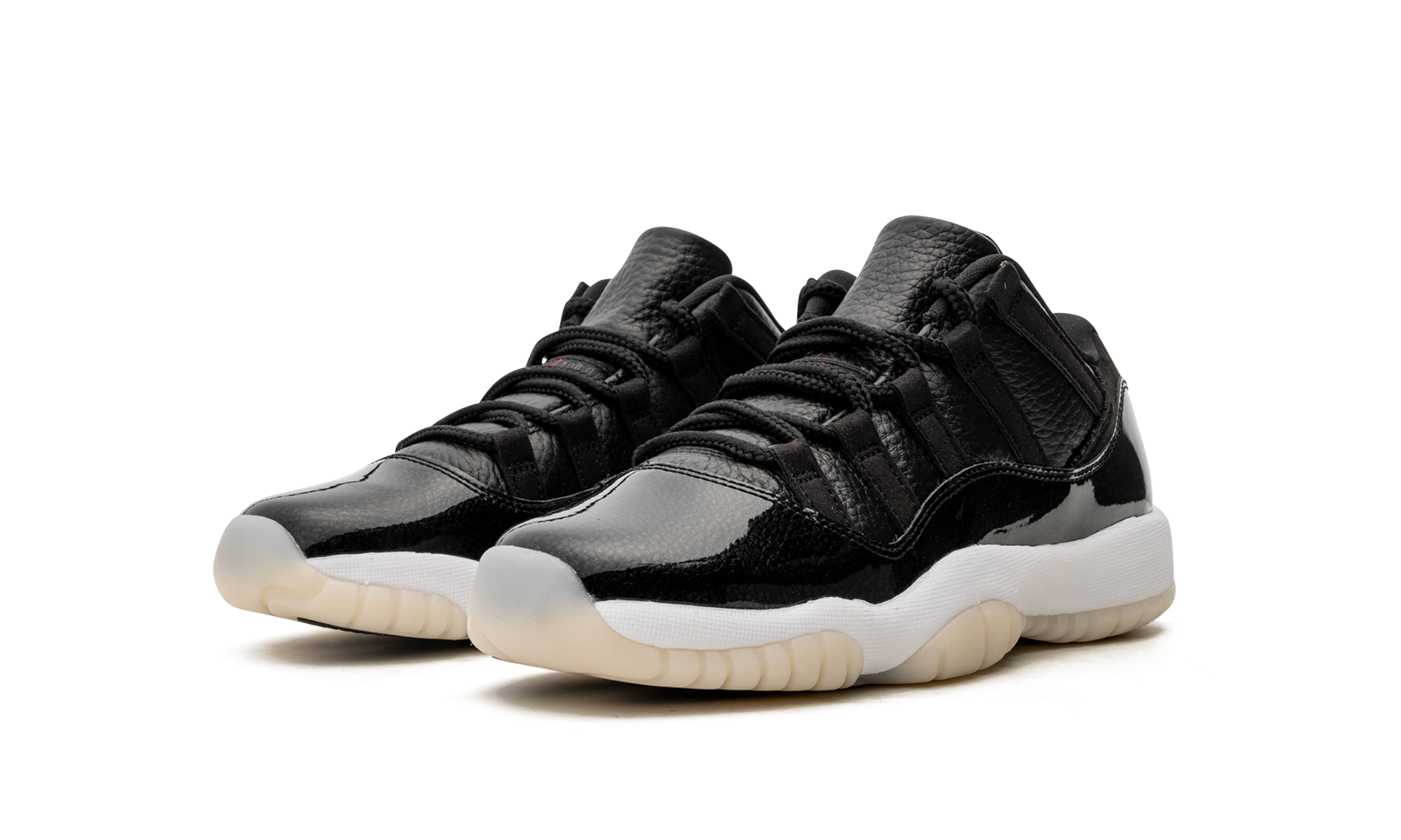 Jordan 11 RETRO Low GS "72-10" 528896 001