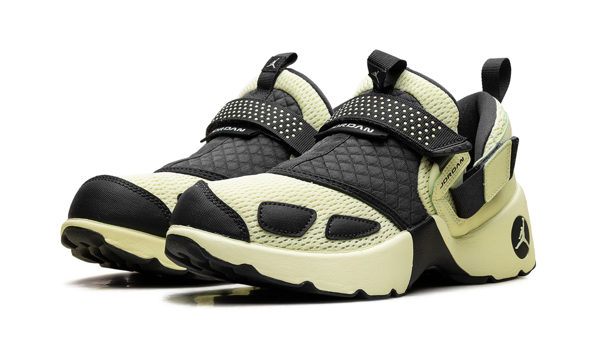 Jordan Trunner Lx "Luminous green" HQ2164 302