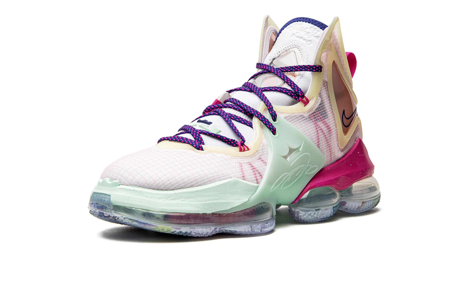 Lebron 19 "Valentine's day" DH8459 900