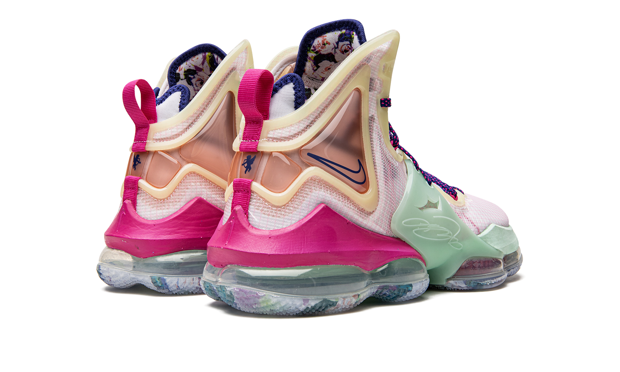 Lebron 19 "Valentine's day" DH8459 900