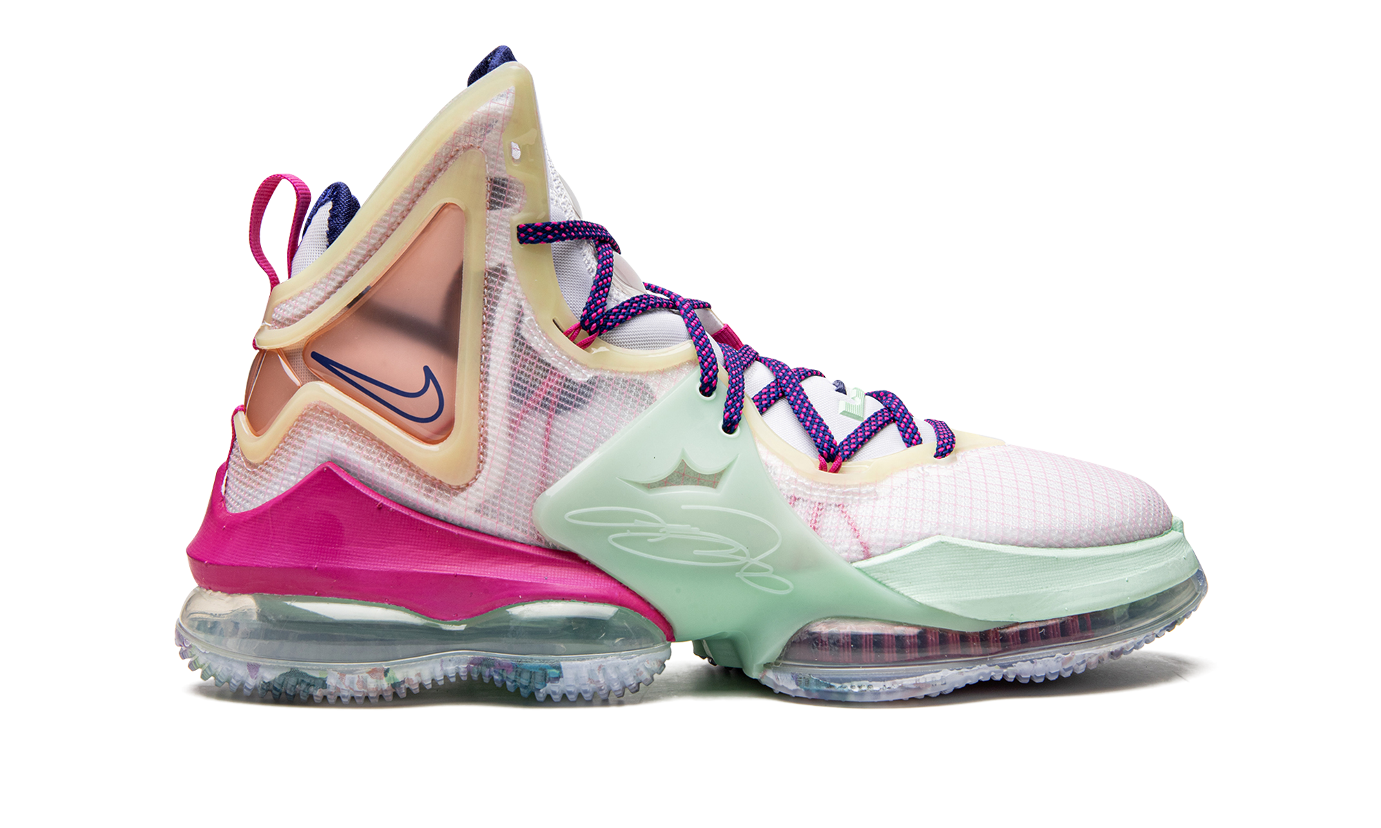 Lebron 19 "Valentine's day" DH8459 900