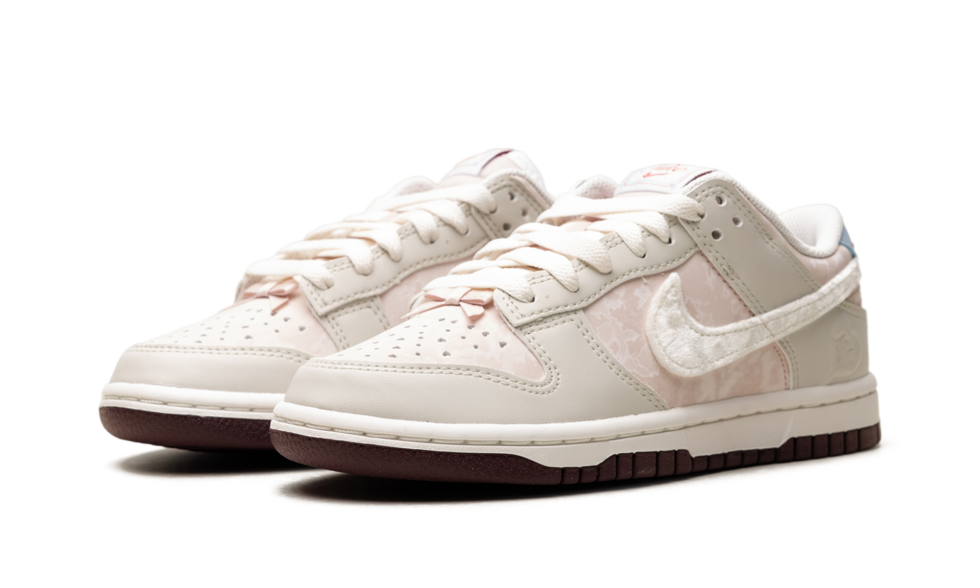 Nike Dunk Low Women "Valentine's day" IQ1145 610