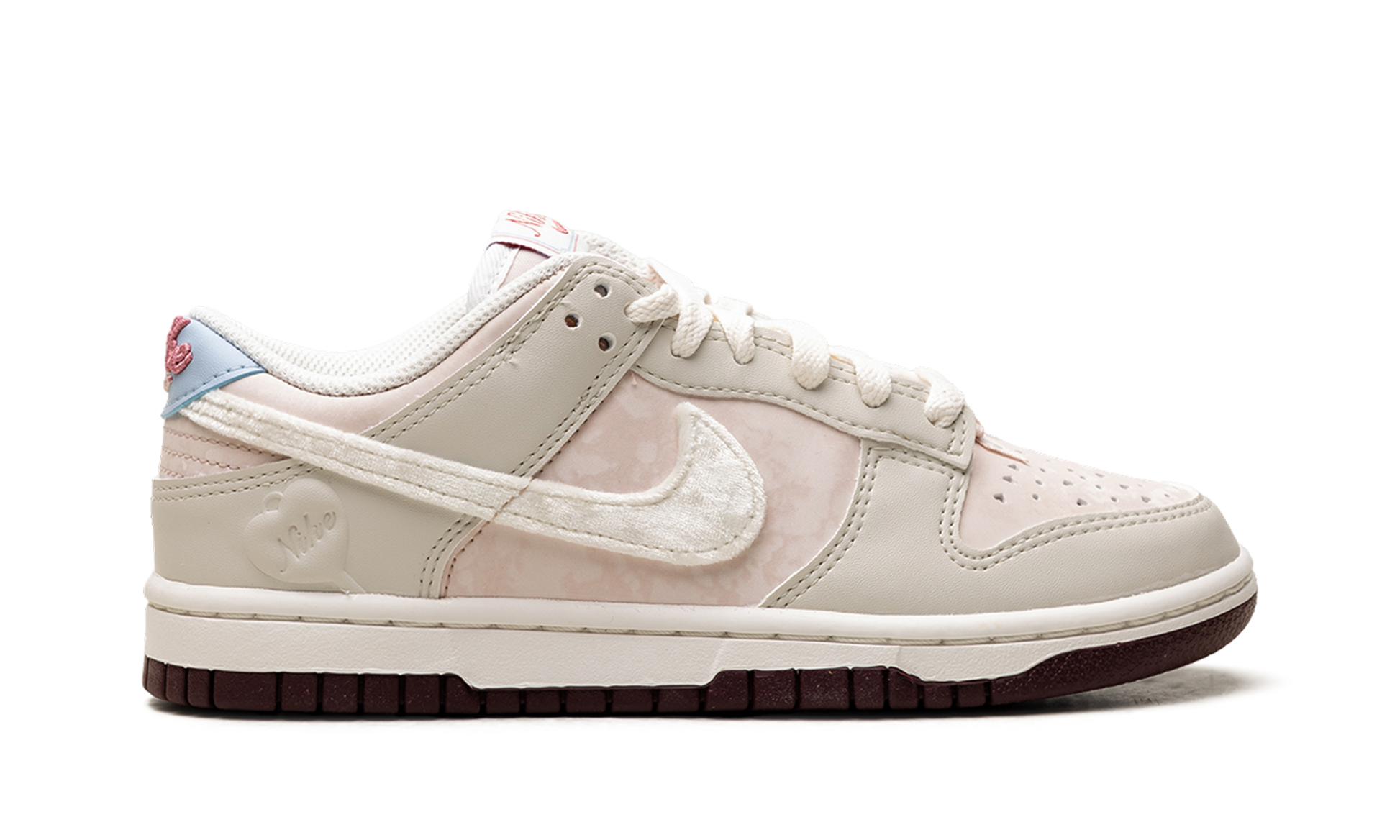 Nike Dunk Low Women "Valentine's day" IQ1145 610