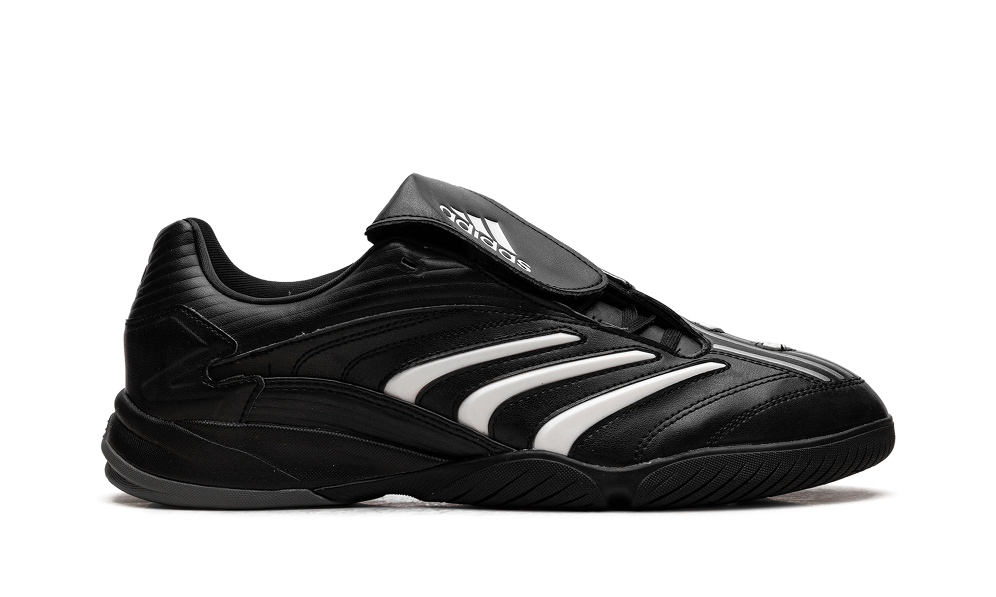 Predator Sala "Black zero metallic" JQ3916