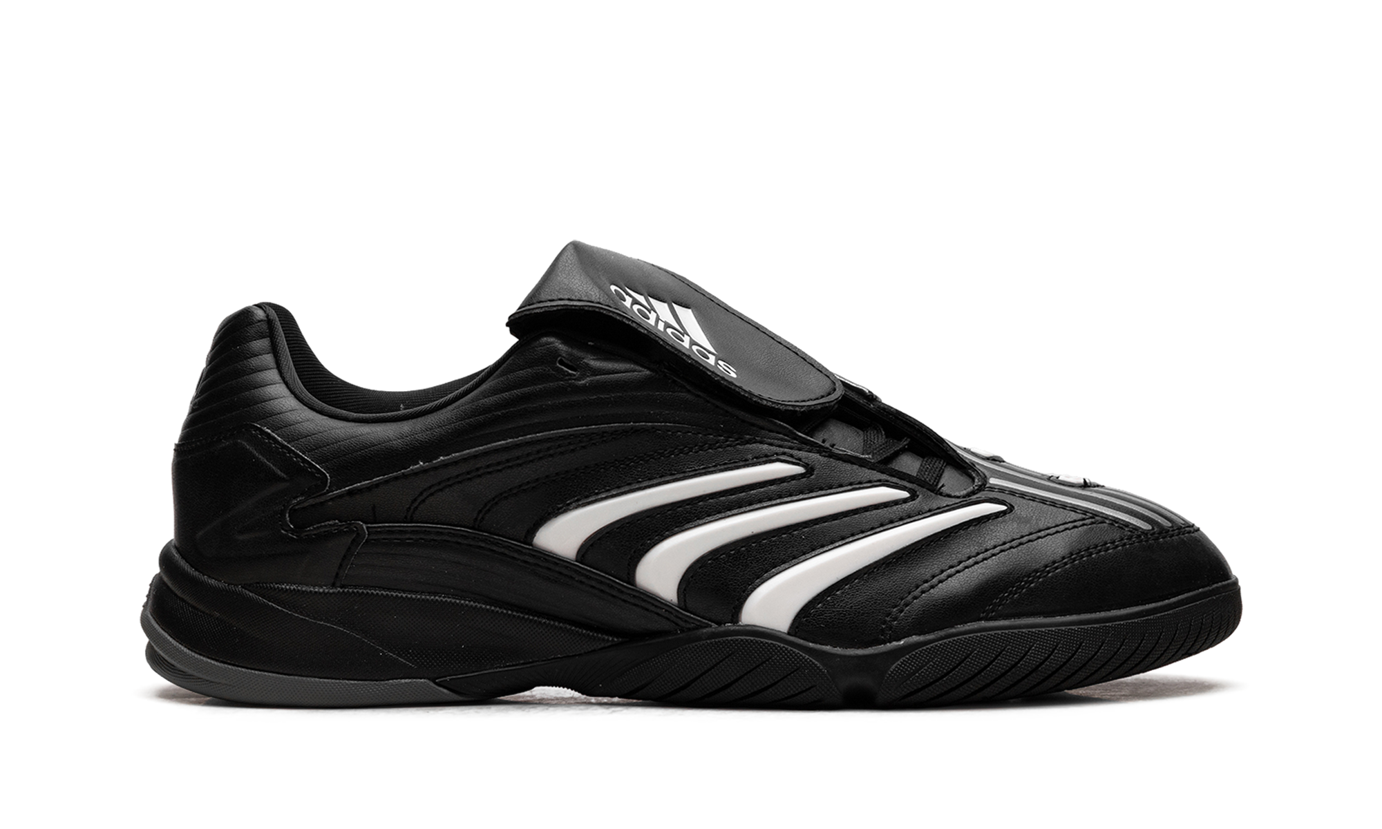 Predator Sala "Black zero metallic" JQ3916