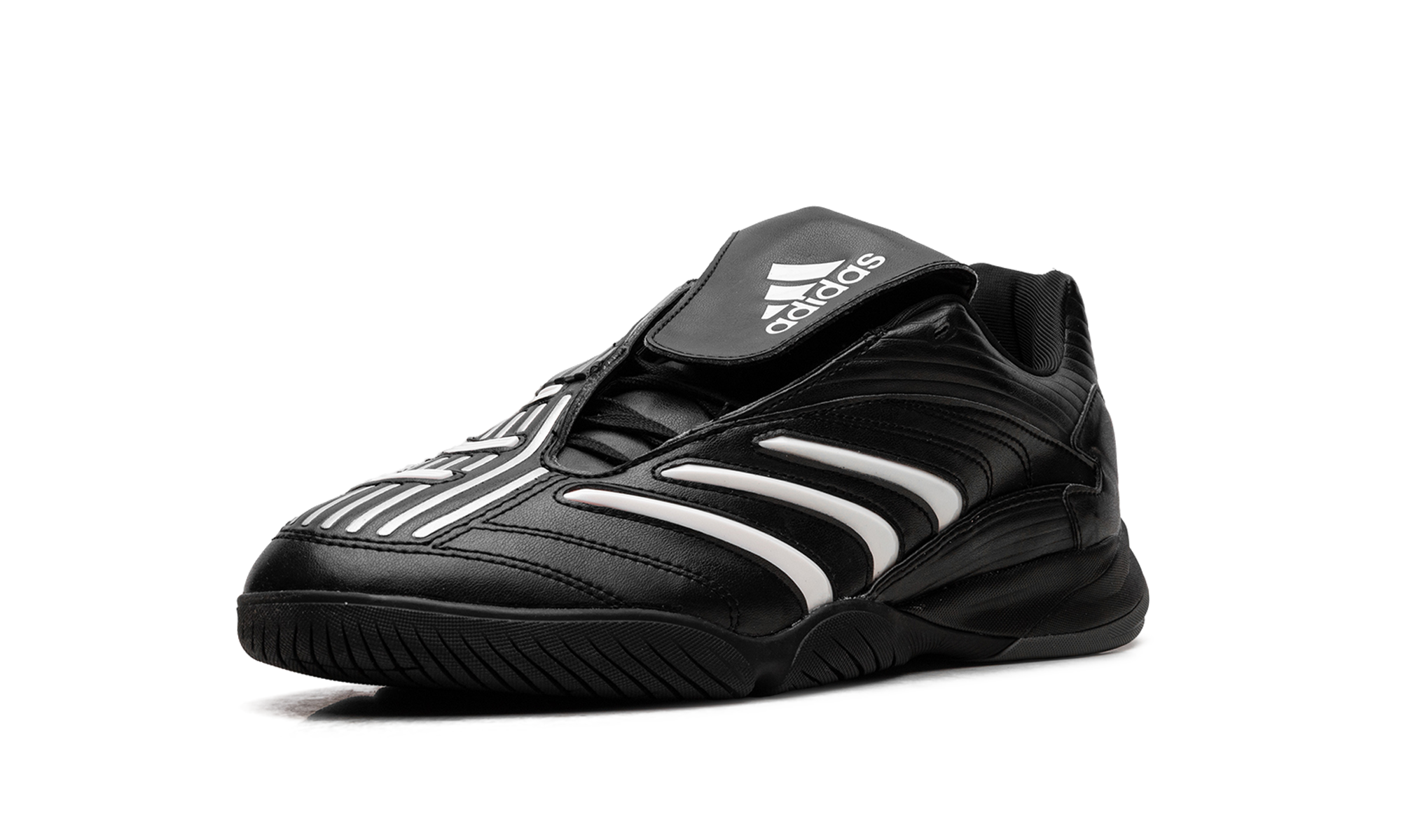 Predator Sala "Black zero metallic" JQ3916