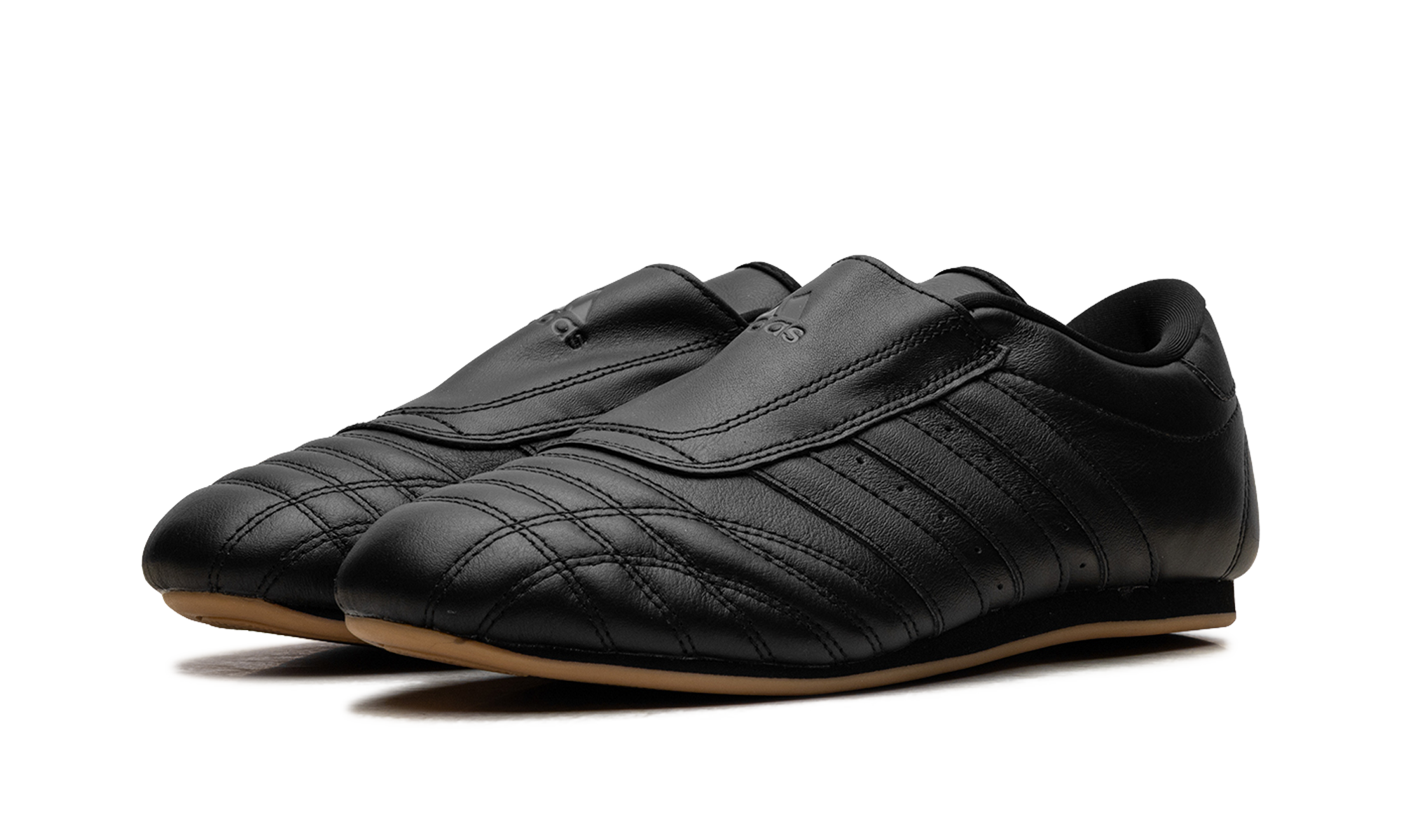 Taekwondo "Core black / core black / gum" JS4011