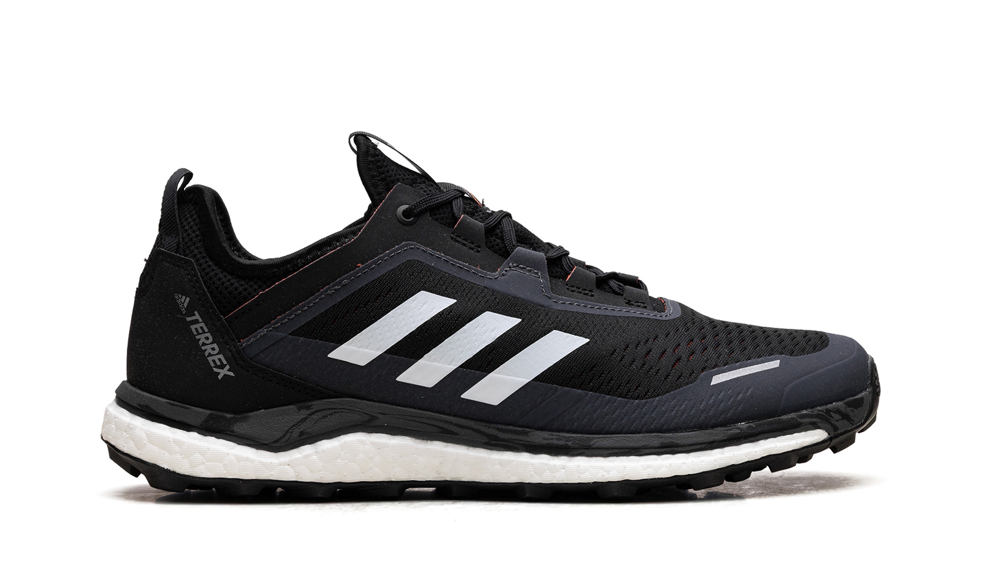 Terrex Agravic Flow "Core black/crystal white/solar red" FW5119