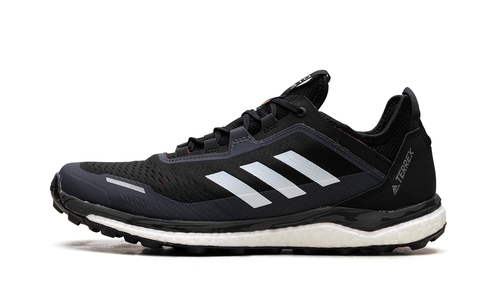 Terrex Agravic Flow "Core black/crystal white/solar red" FW5119