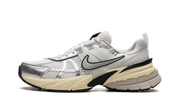 V2k Run Women "Metallic silver" FD0736 100