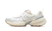 V2k Run Women "White photon dust fir" FD0736 108